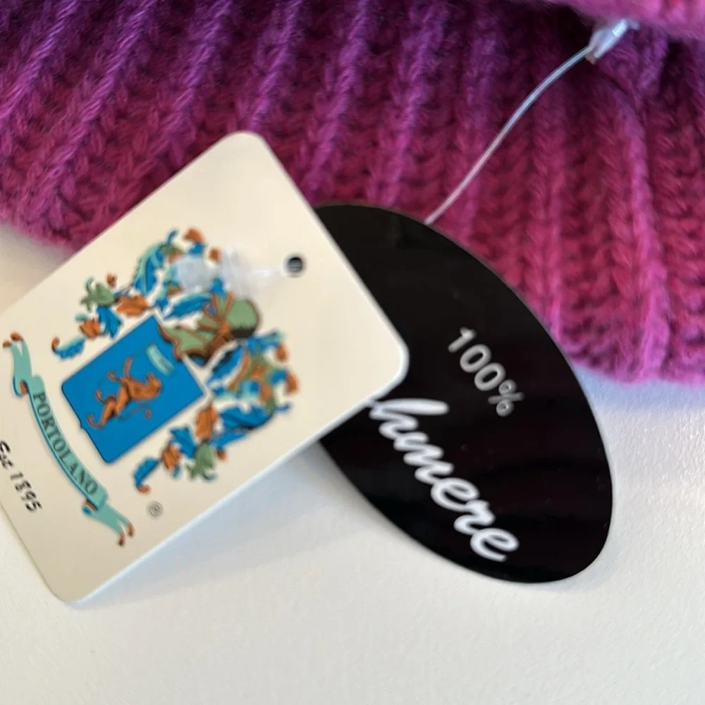 New PORTOLANO 100% Cashmere Hat. Purple.